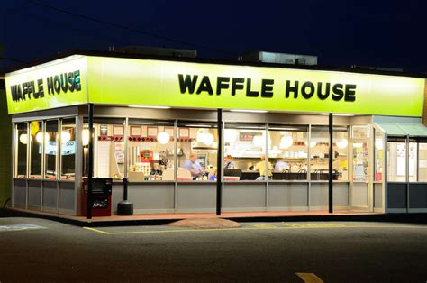 Waffle House Is Taking Reservations For Valentine's Day