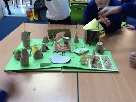 Shortstown Blog: Year 3 make Iron Age hill forts