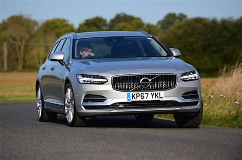 New Volvo V90 T8 plug-in hybrid 2017 review | Auto Express