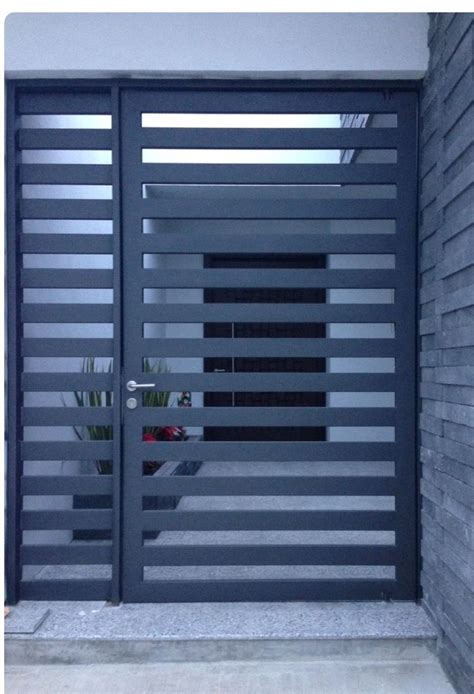 Pontón del frente | Iron door design, Metal doors design, House gate design