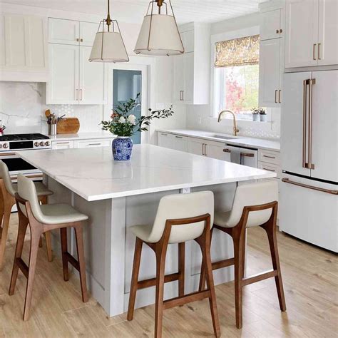 Kitchen Islands With Stools: The Perfect Balance Of Style And Function - Kitchen Ideas