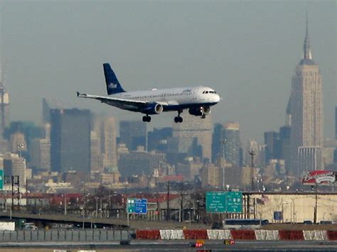 DUTAMAS: ARRIVING FROM SALT LAKE CITY TO NEWARK AIRPORT OF NEW JERSEY, USA.