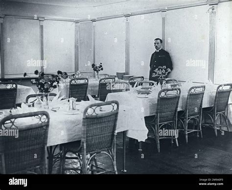 Airship R.101 Dining Room Stock Photo - Alamy