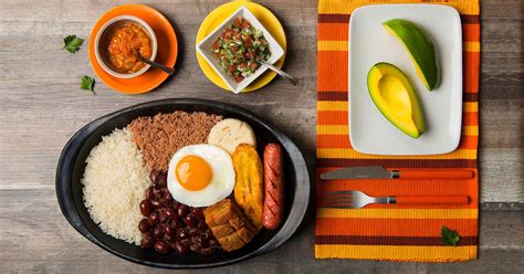 Receta Colombiana, una rica bandeja Paisa | Recetas Nestlé