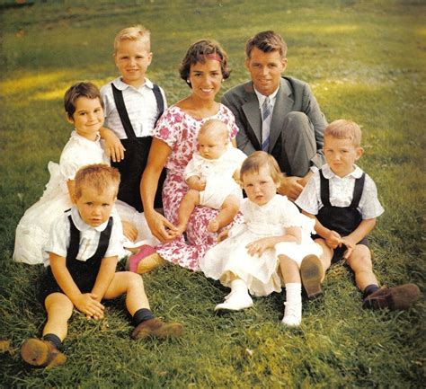 Bobby, Ethel and children Jackie Onassis Kennedy, Los Kennedy, Ethel ...