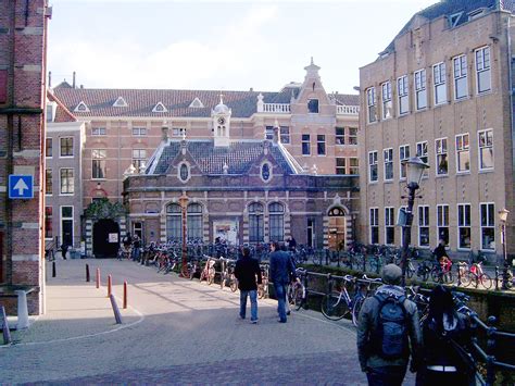 Amsterdam University brings in 'reputation managers' - DutchNews.nl