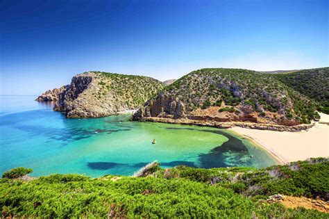 6 REASONS TO BOOK YOUR SARDINIA HOLIDAY RIGHT NOW - It's All About Italy