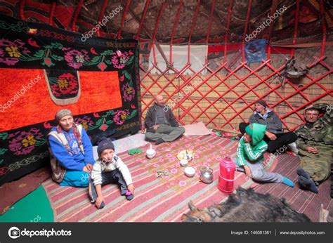 People of Pamir mountains – Stock Editorial Photo © YuryBirukov #146081361