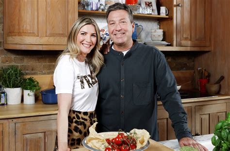 John and Lisa's Weekend Kitchen: John and Lisa's recipes from the show