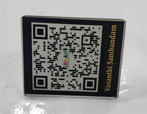 Black And White Acrylic QR Code Printed Name Badge, Size: 2 Inch at Rs ...