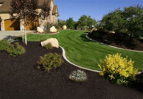 Using Mulch Landscaping Ideas