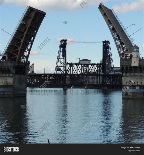 Open Drawbridge On Image & Photo (Free Trial) | Bigstock