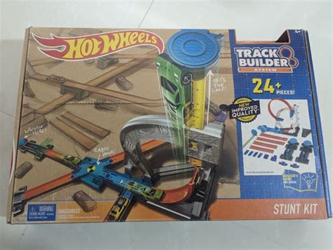 Hotwheels stunt kit, Hobbies & Toys, Toys & Games on Carousell