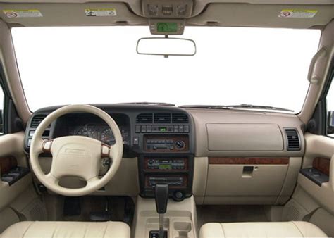 Isuzu Trooper Interior