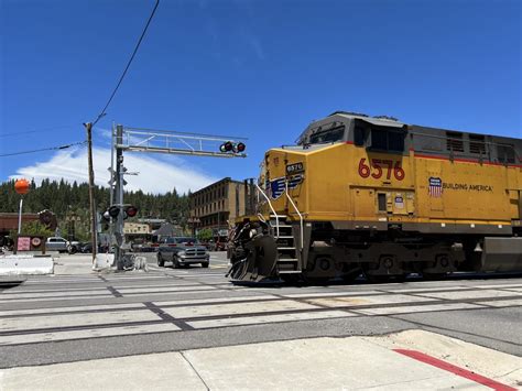 Looming railroad strike has industries like autos and retail scrambling | Fortune