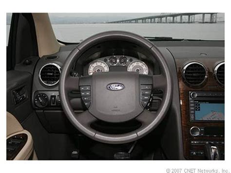 Photos: 2008 Ford Taurus X - CNET