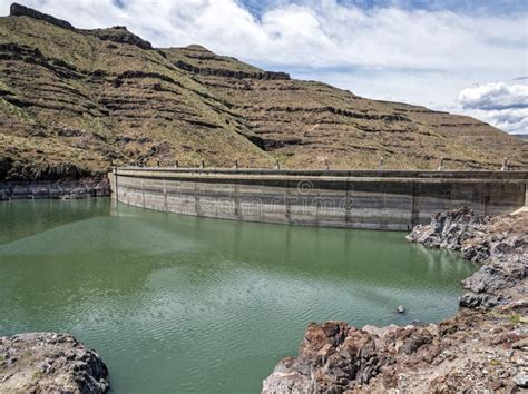 The Concrete Arch of the Owyhee Dam in Oregon, USA Stock Image - Image of architecture, energy ...