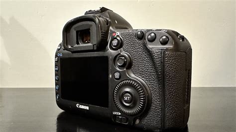 Canon 5D Mark III DSLR Camera Body. Less than 16K Actuations! Massive Bundle! | eBay