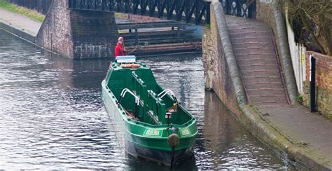 √ Dudley Canal Tunnel