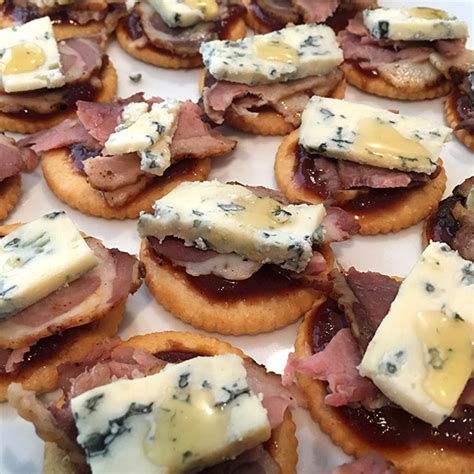 Smoked Brisket & Blue Cheese Cracker Appetizer Recipe | Hallmark Ideas ...