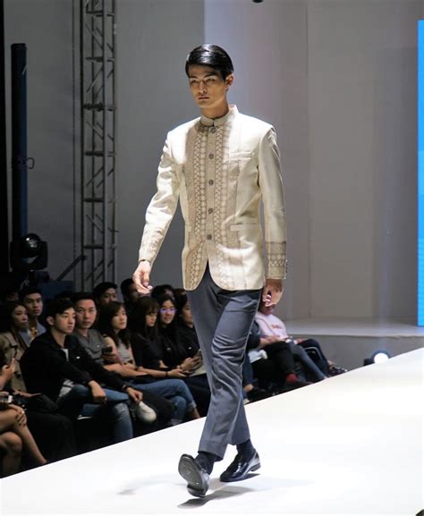 Trendy Barongs for Men at the Philippine Fashion Week Holiday 2019 - Pinoy Guy Guide