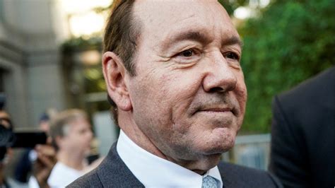 Kevin Spacey to face fresh sex offence charges in trial - BBC News