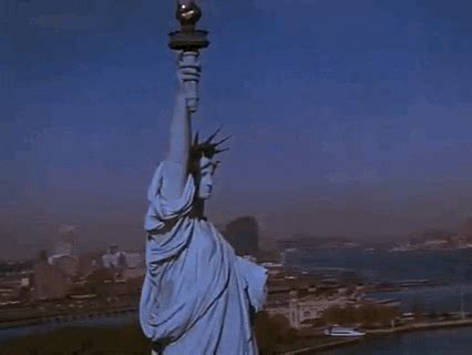 Liberty Statue GIFs - Find & Share on GIPHY