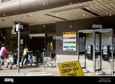 Manchester Airport Terminal 3 entrance arrivals Stock Photo - Alamy