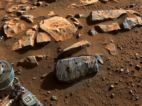 "Significant Amounts of Water" Discovered on Mars - GreekReporter.com