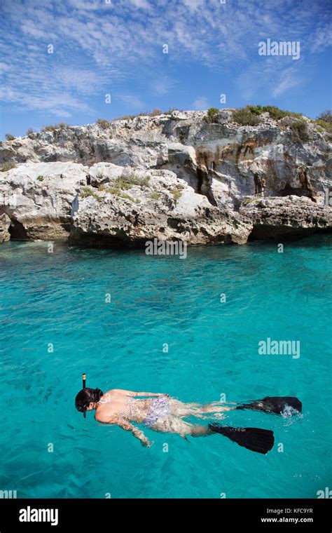 EXUMA, Bahamas. Snorkeling and exploring around and inside the Thunderball Cave Stock Photo - Alamy