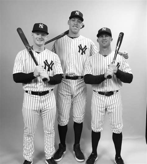 Don’t you just love a man in pinstripes!? | Yankees baseball, New york ...