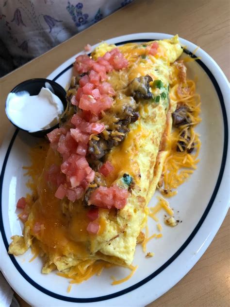 one ihop colorado omelette - Queen-Size E-Zine Picture Library