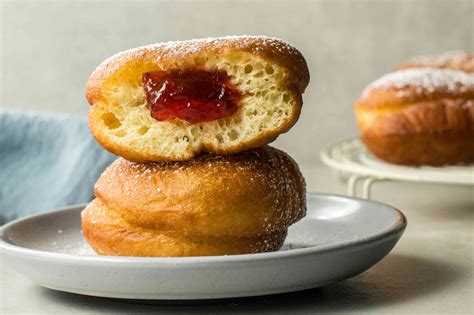 Hanukkah Jelly Doughnuts Recipe (Sufganiyot)