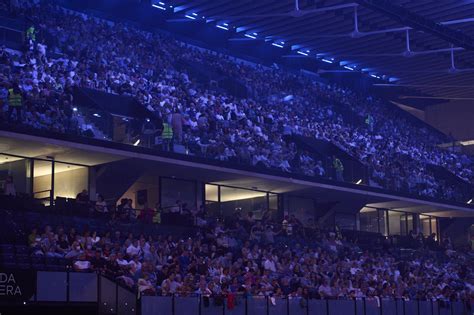 Concierto de Serrat en el Navarra Arena