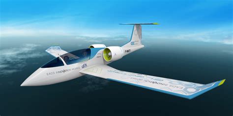 Siemens 260 kW electric aircraft motor makes first public flight ...