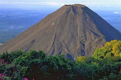 Interesting facts about the volcano of Izalco - El Salvador Tips