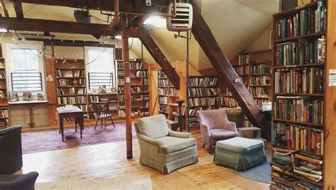 Local Loves: The Montague Bookmill – Coffee & Chiffon