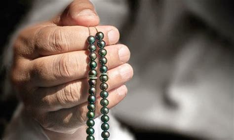 Tasbih / Tasbih Kayu Kokka Hitam Bertuah / Tasbih is a form of dhikr that involves the ...