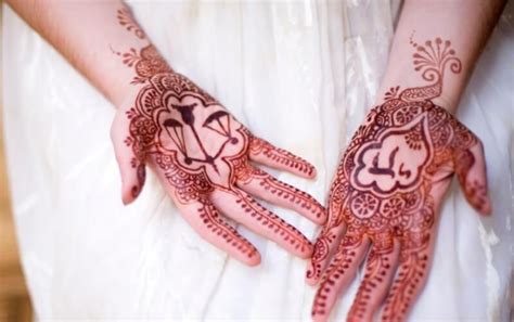 Gambar Henna Simple Di Telapak Tangan – bintangutama69.github.io