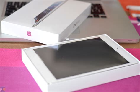 First unboxing images of iPad mini hit the web