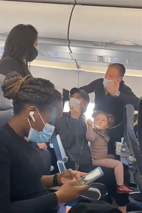 Video shows family kicked off Spirit flight over mask spat