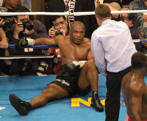 Photos: Mike Tyson’s 20 fights since his upset loss to Buster Douglas | Boxing Junkie