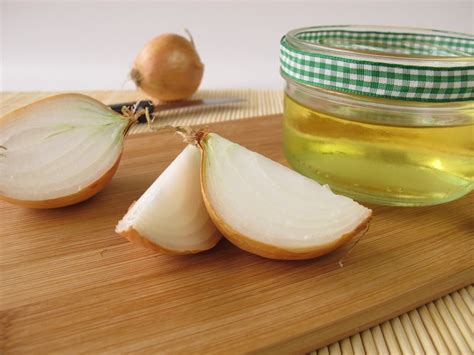 13 Weird Home Remedies Using Onions That Really Work