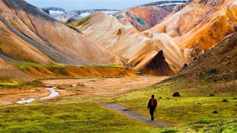 Hiking in Landmannalaugar | Hiking Routes - Iceland Travel Guide