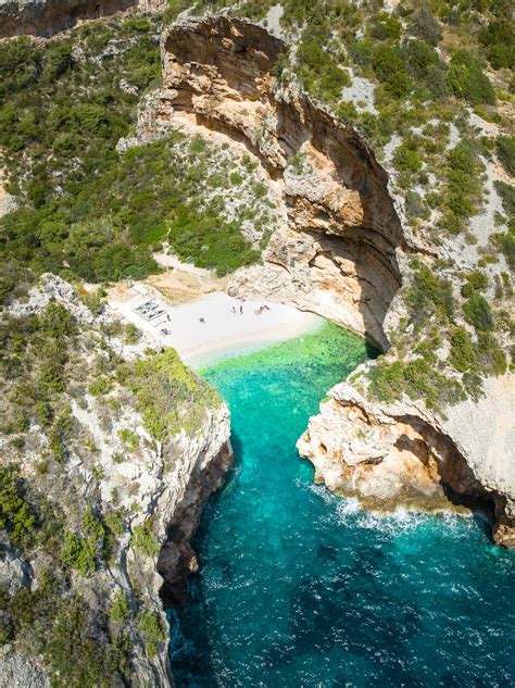 Stiniva Beach - Complete Guide (Vis Island, Croatia) – We Seek Travel