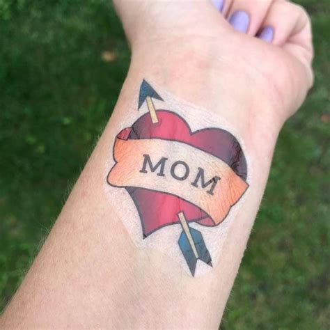 Aggregate 81+ i love mom tattoo latest - in.cdgdbentre