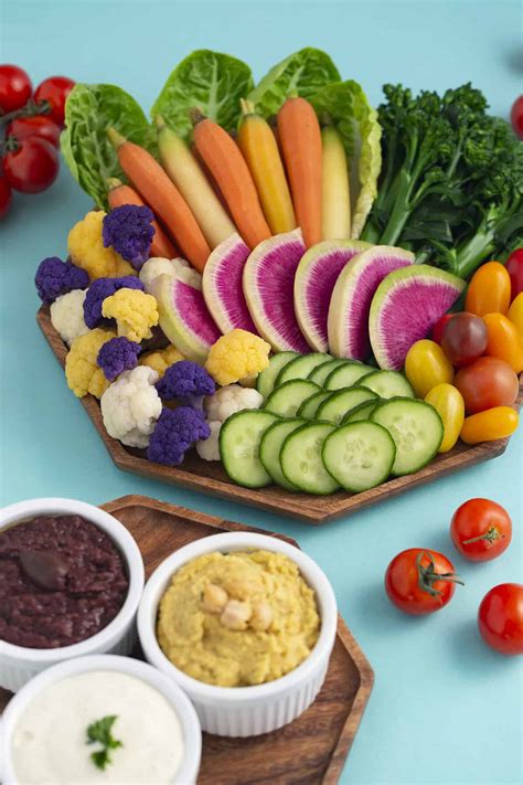 Rainbow Vegetable Crudite Platter - Mind Over Munch