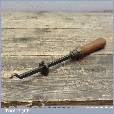 Vintage Wooden Handled Can Opener Adjustable Blade – Kitchenalia | Tooltique