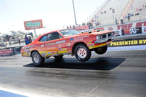 Mopars at the 2018 Muscle Cars at the Strip: Drag Racing photo Gallery ...