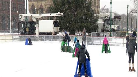 Clinton Square Ice Rink open for the season | WSTM